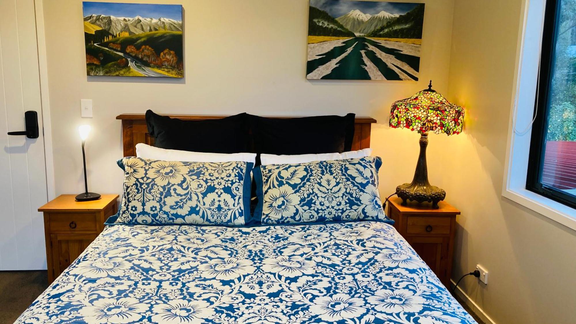 Maymorn Orchard Suites Ъпър Хът Стая снимка